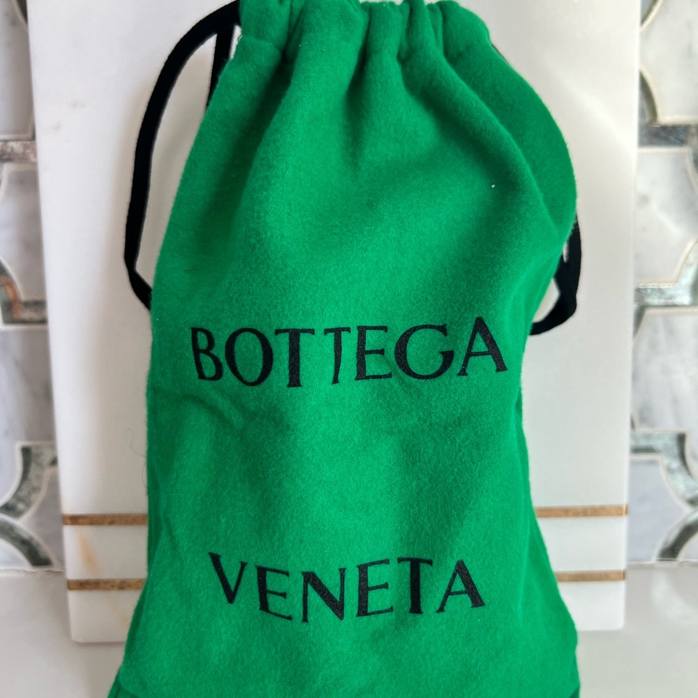 Bottega Veneta Mini Cassete Leather Card Case ~ Authentic - Picture 11 of 14